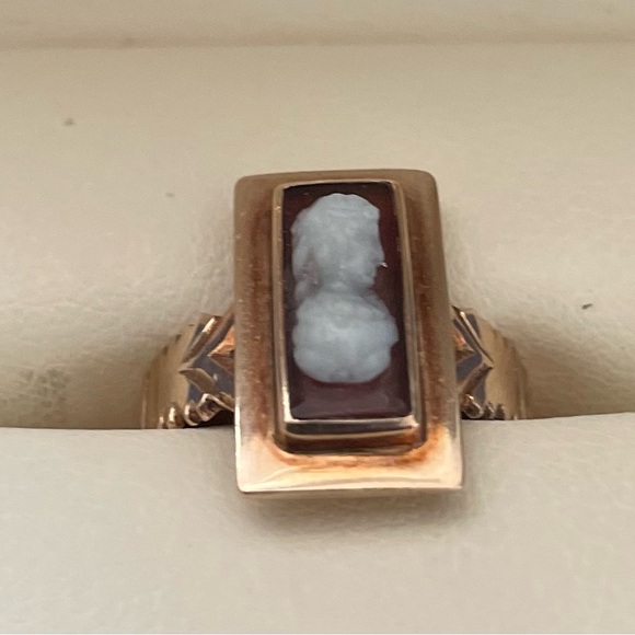 Late Victorian Antique Cameo Ring - Picture 3 of 8